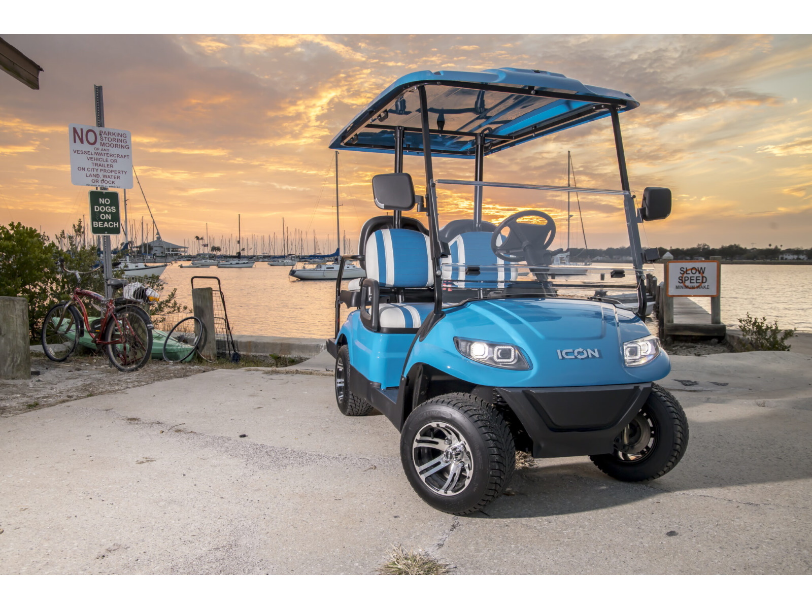 2023-ICON-EV-i40-White-564987 | Ashburn, GA | Trailer Dealership